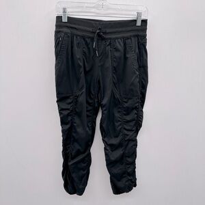 The North Face black elastic adjustable waist cinch leg casual woman pant.  SP